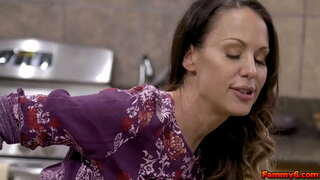 Hot brunette സ്ത്രീ Mckenzie ലീ gets some ഡി. എൻ. എ from the young stud and makes him കം