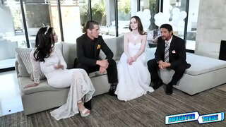 Fuck helping out their stepdaughters മങ്ങിയ Moore and Smack Luv to get some ലൈംഗിക അറിവ്