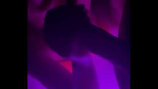 Kinuha ko ang aking maliit na kapatid na babae sa pagkantot sa pagsuso ang aking titi