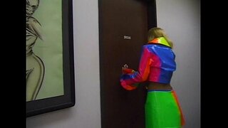 Метро - Shut Up And do me - scene 1